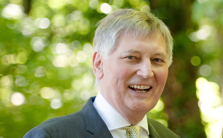 Beisitzer: Dr. Karl-Ludwig Oehrle